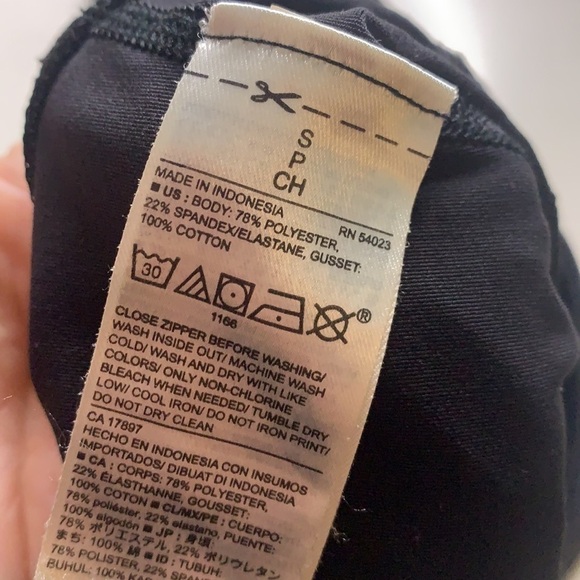 Old Navy Activewear athletic yoga Legging pants animal print Small women’s - Picture 7 of 8